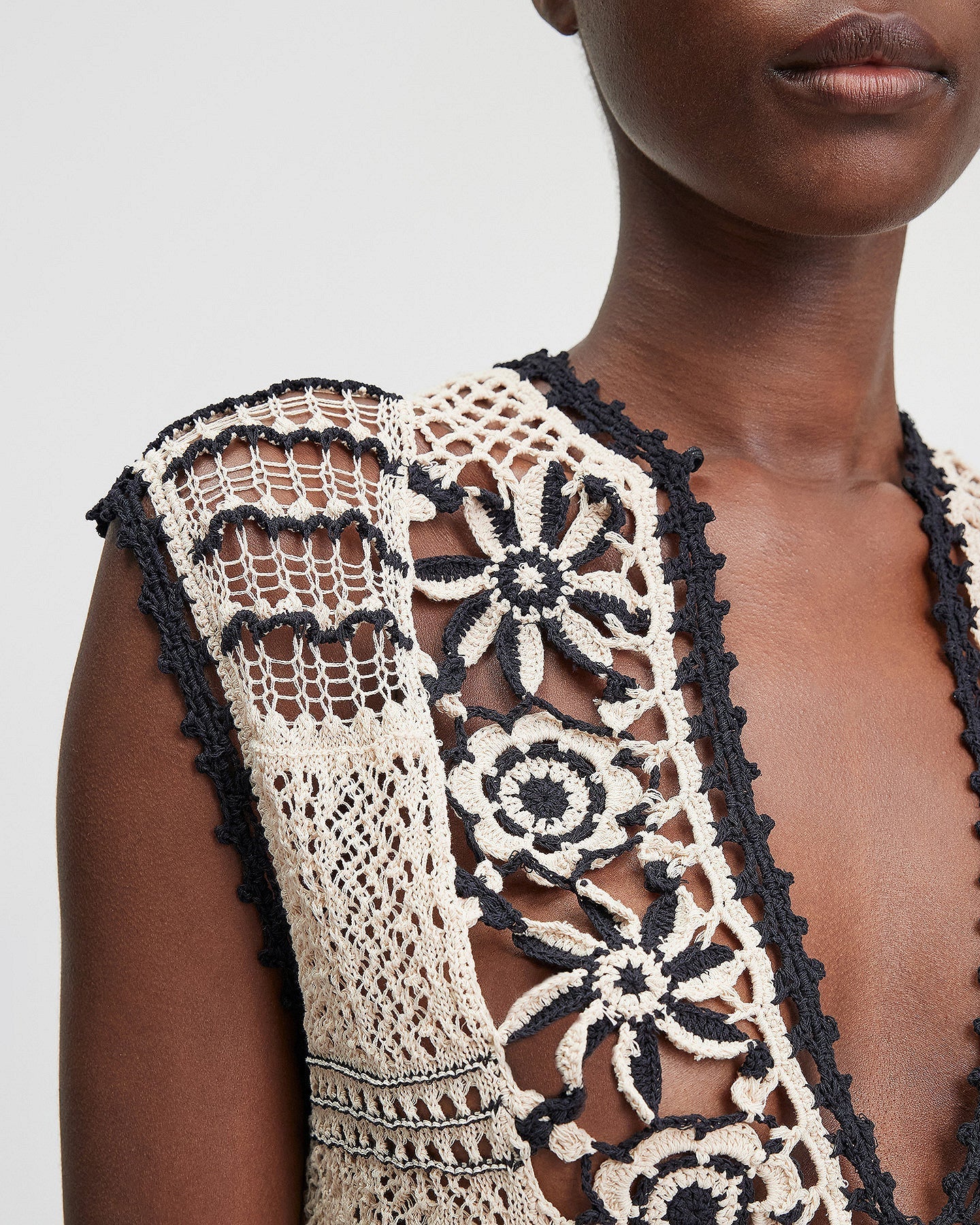 LE SWEATER MONDIE NOIR  | MES DEMOISELLES PARIS
